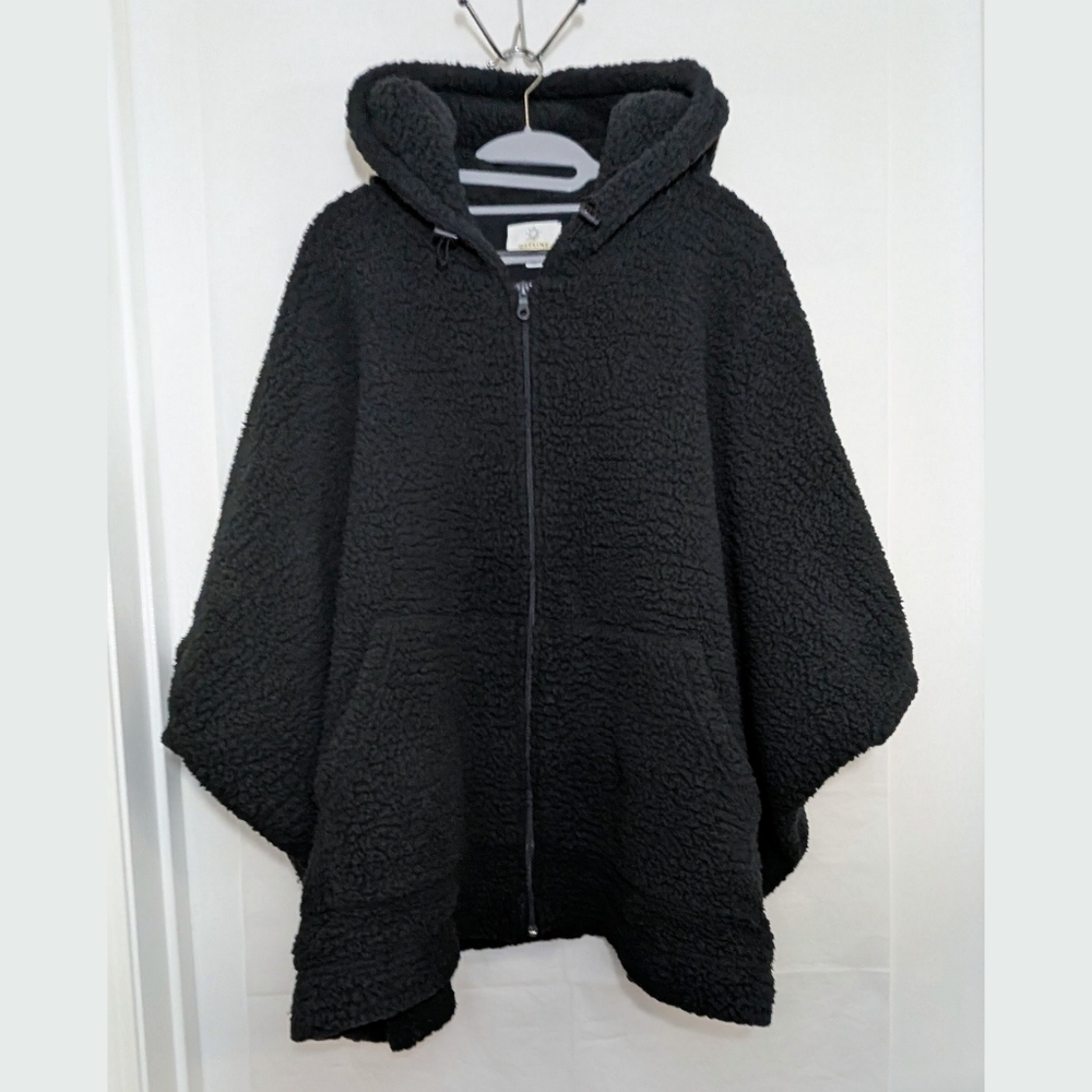 Offline By Aerie Black Sherpa Hooded Poncho